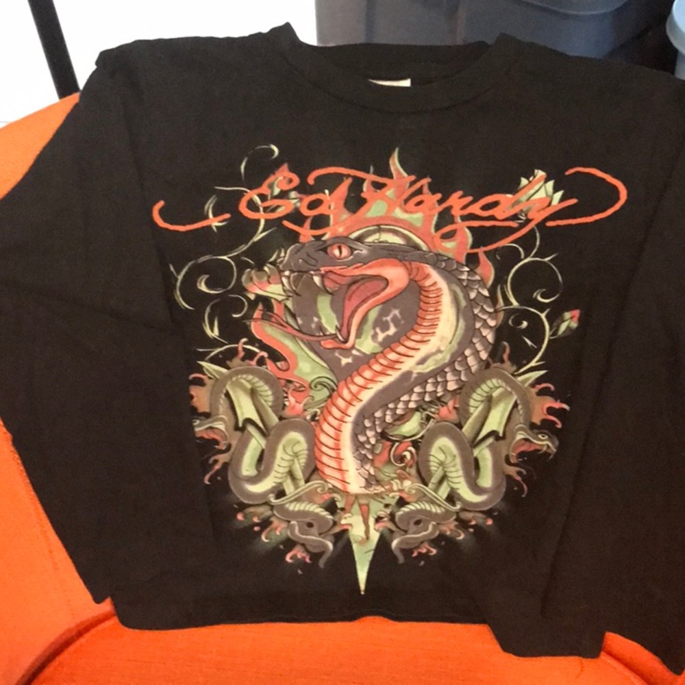 Ed hardy graphic design tee see pictures size 6/7